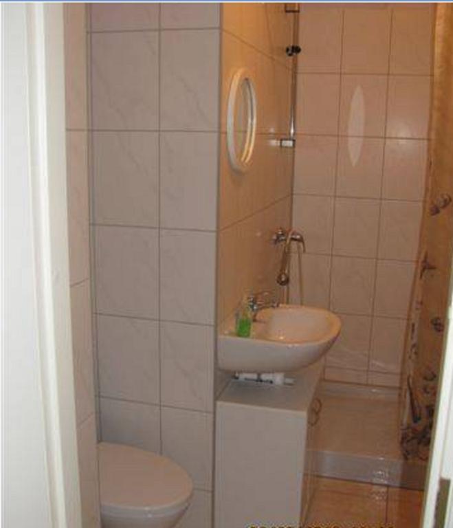 Economy Baltics Apartments - Narva 16 Талин Стая снимка