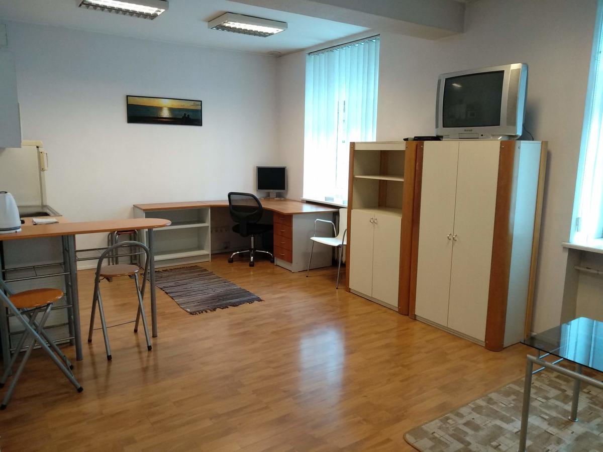 Economy Baltics Apartments - Narva 16 Талин Екстериор снимка